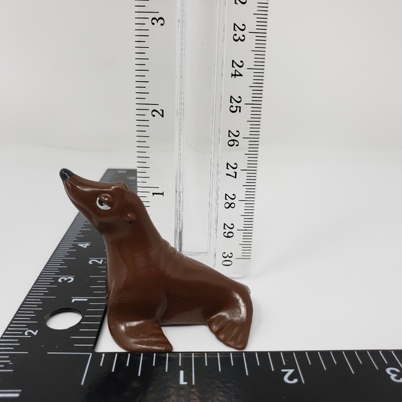 Disney Finding Dory Sea Lion Rudder Toy Figure - Picture 11 of 13